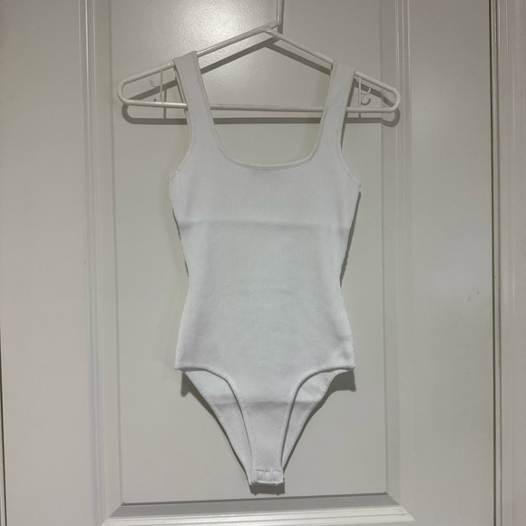 Edges of Her Ribbed Tank Scoop Neck Bodysuit White Small - Picture 6 of 6